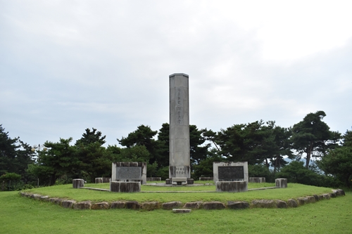 ▲황토현 전적지에 위치한 갑오동학혁명기념탑의 모습