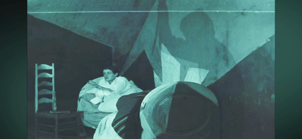 ▲'칼리가리 박사의 밀실(Das Cabinet des Dr. Caligari)'(1920)의 한 장면. 